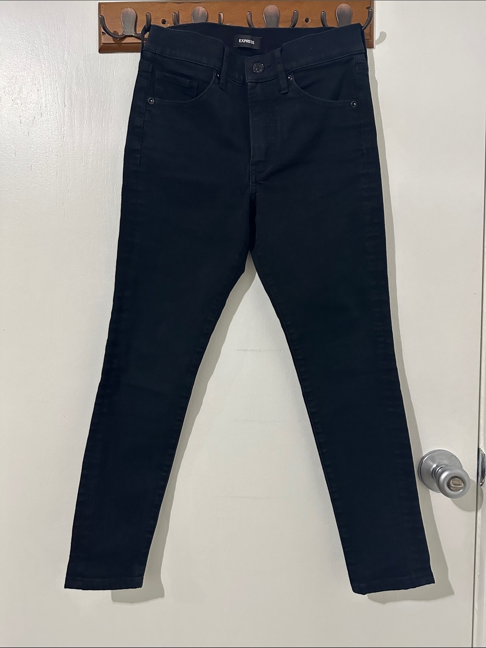 Express Men’s Black Skinny Jeans Mid rise